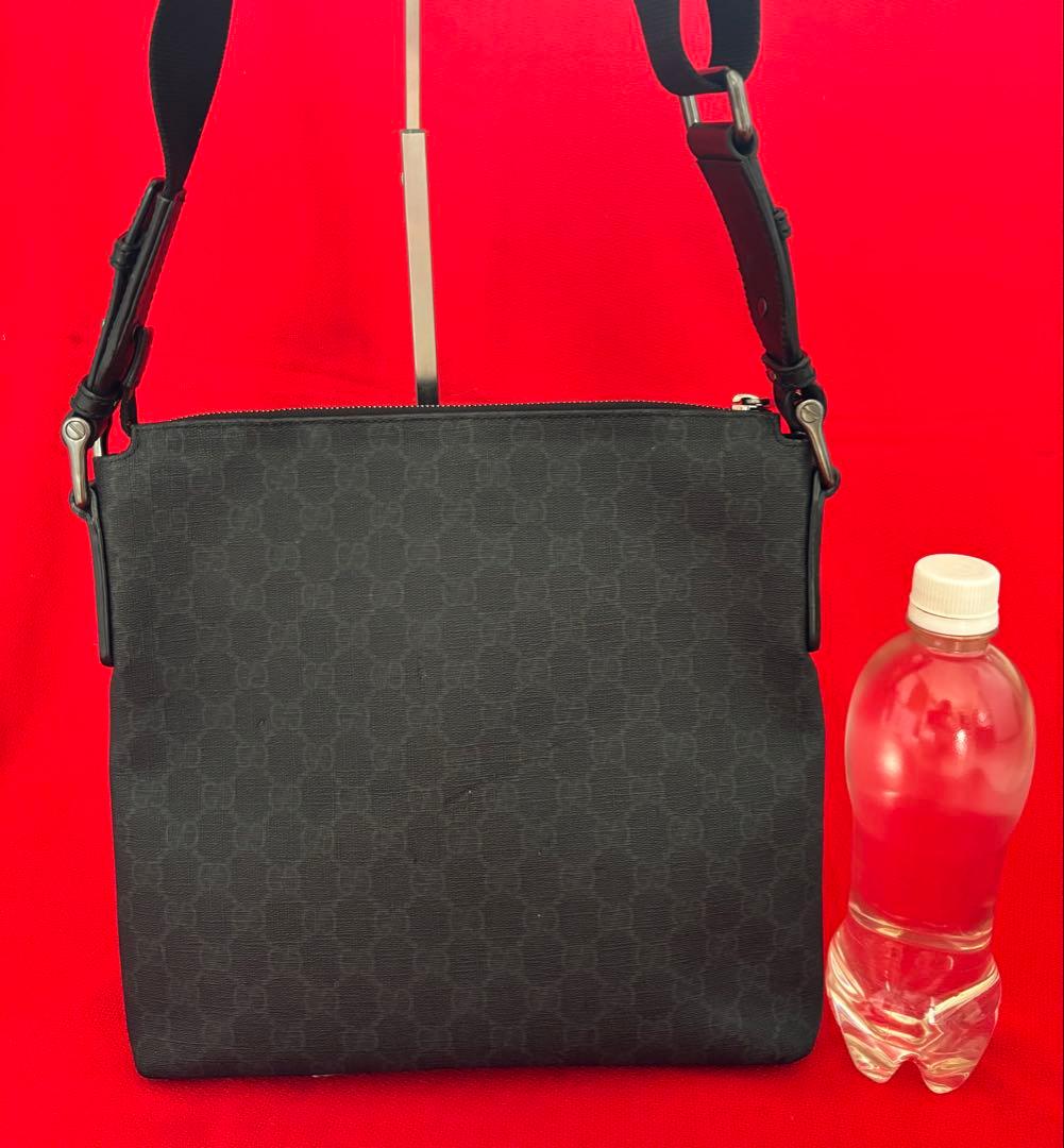本物　GUCCI グッチ　PVC カバン　バッグ　ショルダー　大容量 黒