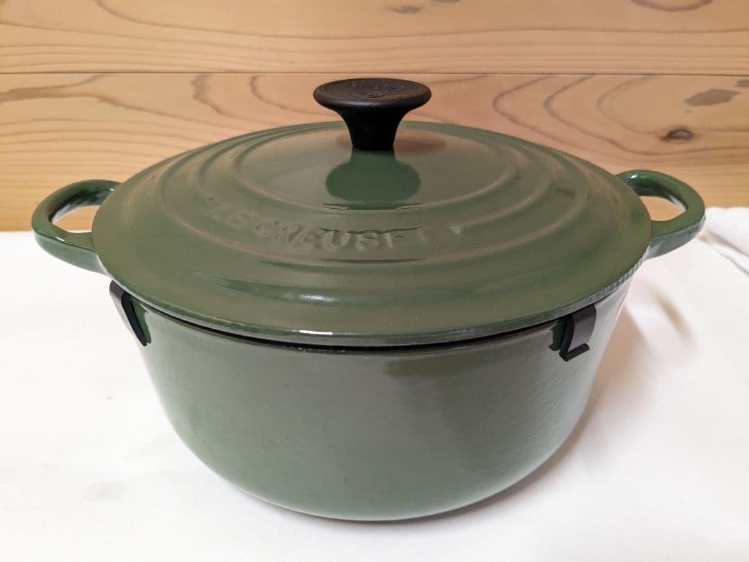 Le Creuset ル・クルーゼ 20cm　モスグリーン　両手鍋