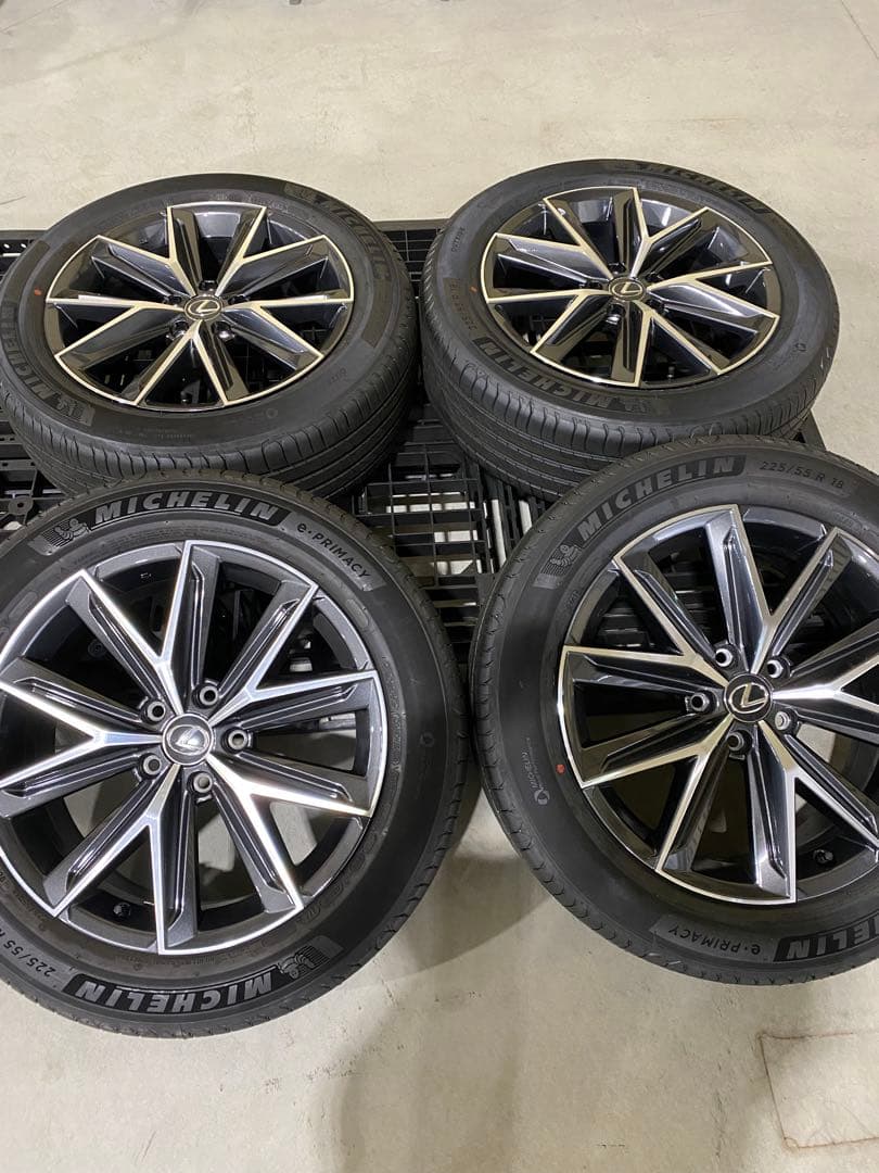 レクサス　LBX純正アルミホイール　タイヤ4本セット！