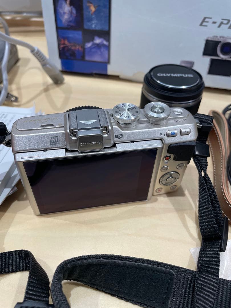 OLYMPUS PEN Lite E−PL7 本体 レンズセット