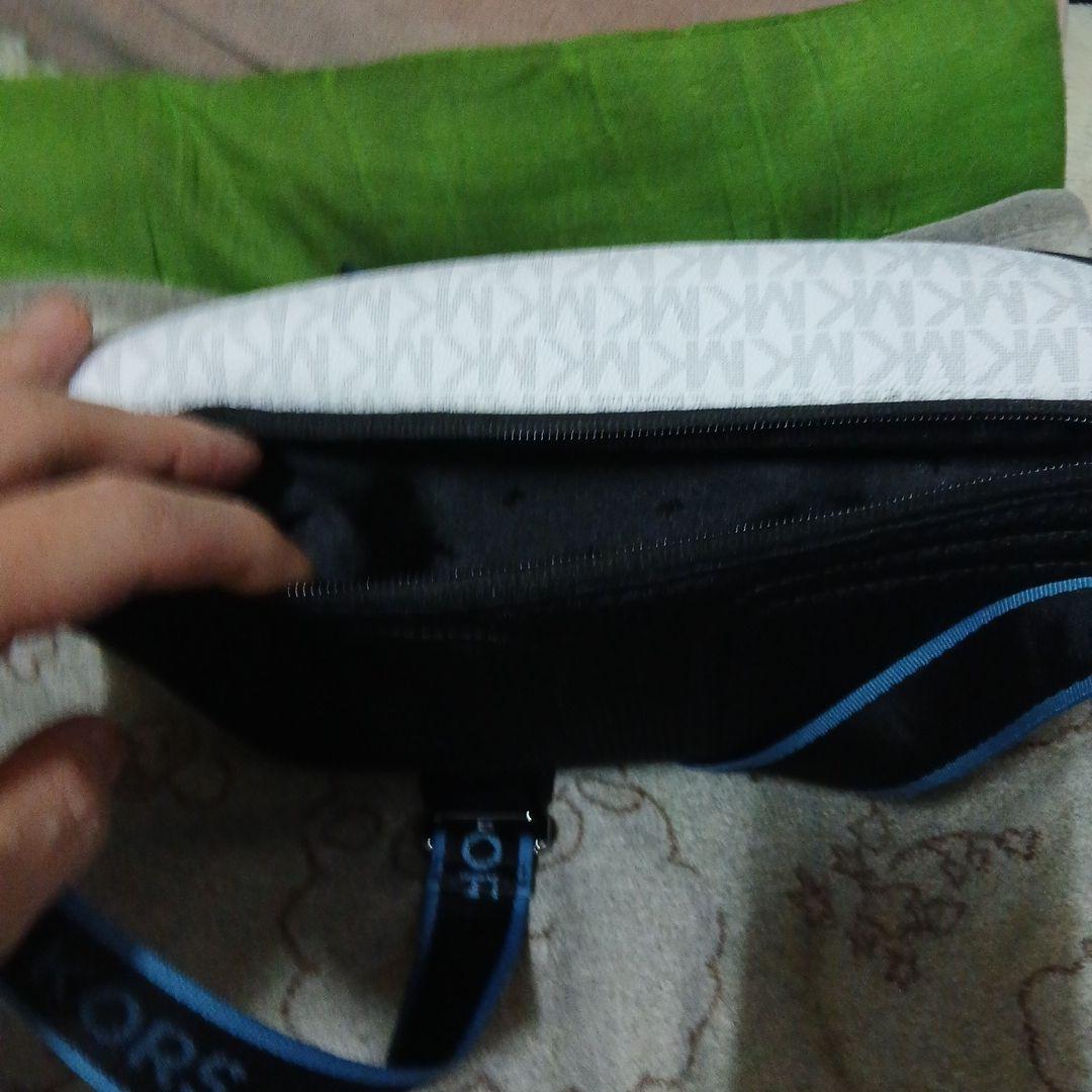 MICHEALKORS ボディバッグ・ウエストポーチ