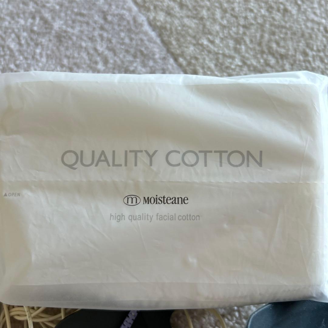 モイスティーヌ　美顔器 温熱機能付き コンパクト