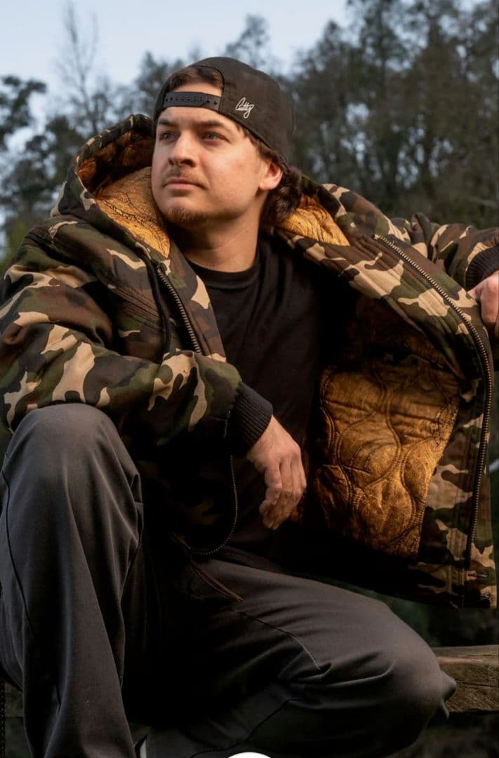 新品 ダービーオブサンフランシスコ300camo 新作ダービーJKTフーディー