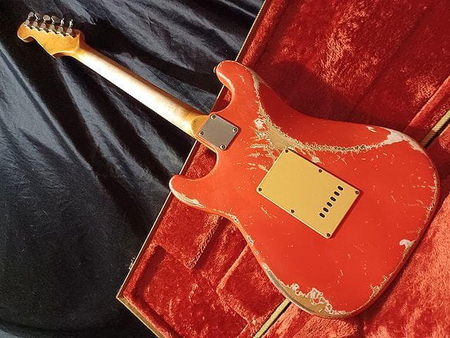 ギター FiestaRed Relic LaquerFinishStratocaster
