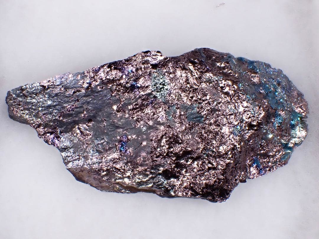 斑銅鉱、レニエル鉱、砒四面銅鉱他　キプシ鉱山