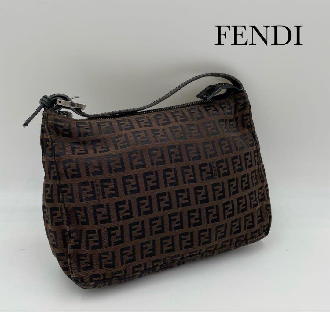 フェンディ　バッグ　FF柄