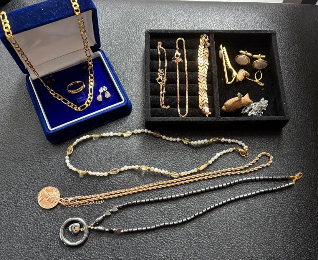 ラ*ク様 遺品整理生前整理アクセサリーまとめ売り