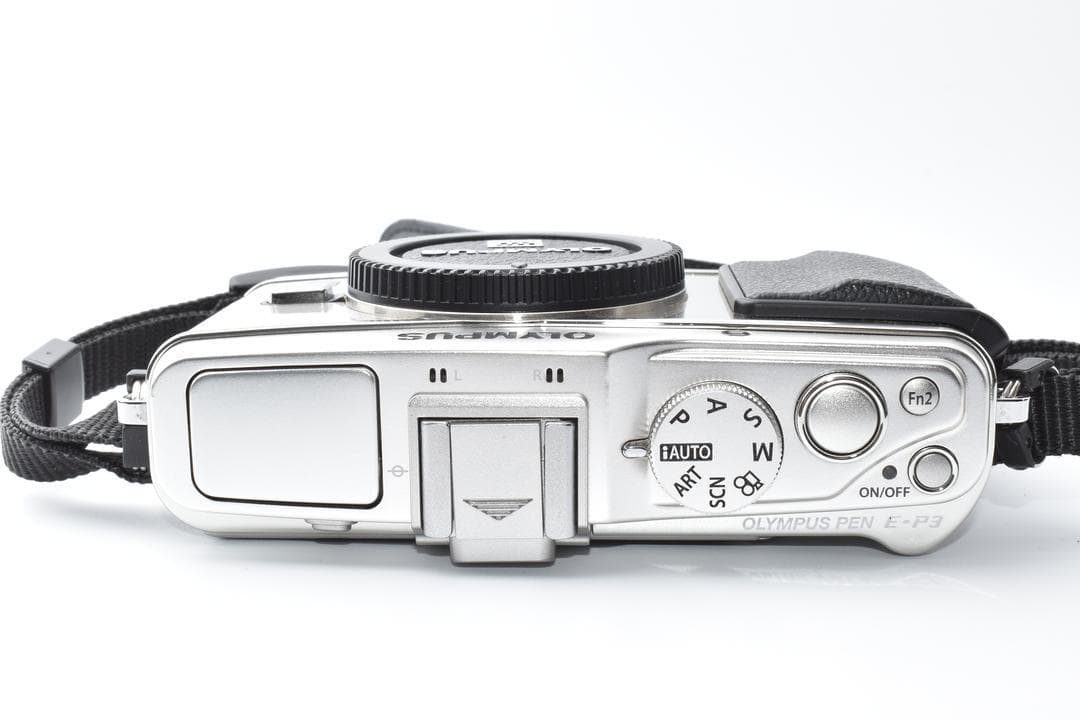 オリンパス OLYMPUS PEN E-P3 シルバー ボディ