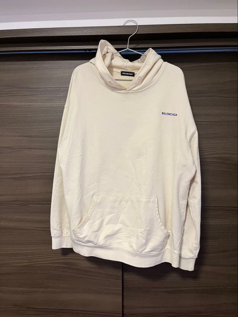 お*。様 BALENCIAGA フード付きパーカー クリーム　ブルー文字の激レア