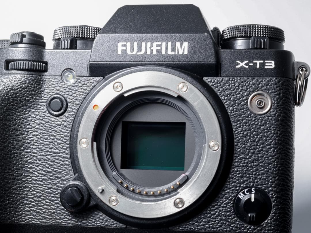 gash X-T3 バッテリーグリップ付き　バッテリー３個　元箱入り