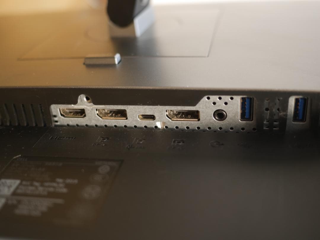 Dell U2719DC 27インチ WQHD USB-C ディスプレイ