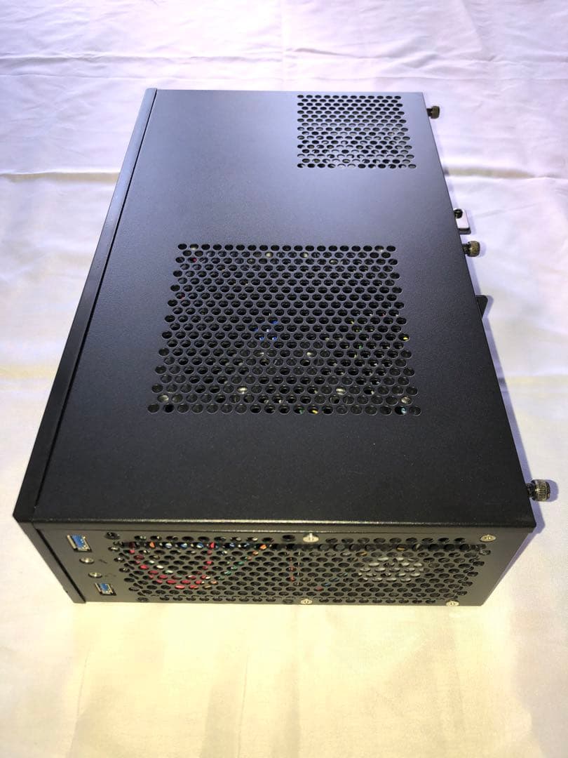 【中古品】SilverStone ML05B +CPU・M/B・メモリ・SSD