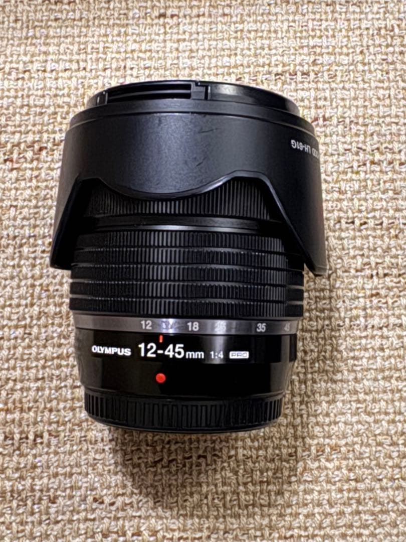 OM SYSTEM 12-45mm f/4 PRO ズームレンズ 一部使用感あり