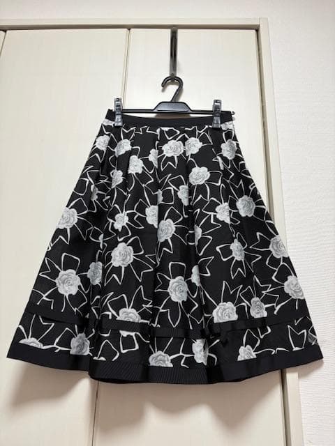 未使用M'S GRACY フラワープリント フレアスカート