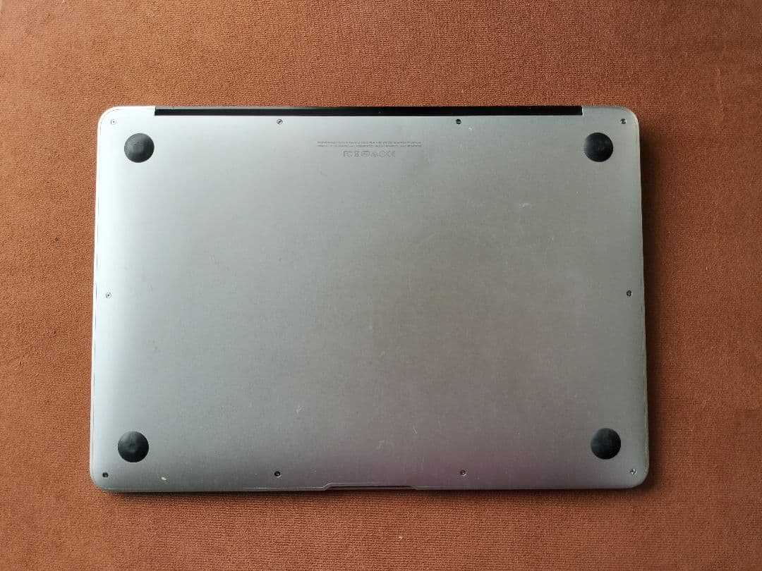 週末価格　MacBook Air 2015　13インチ