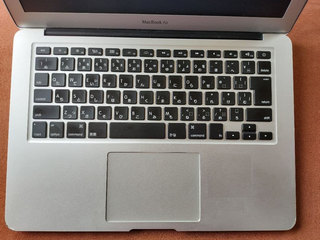 週末価格　MacBook Air 2015　13インチ