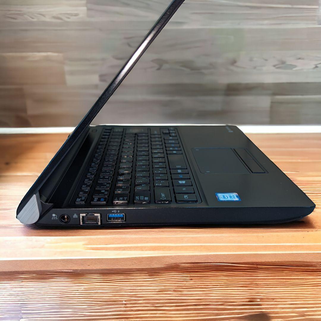 Windowsノート本体 TOSHIBA Dynabook R73/J Core i3 7100U