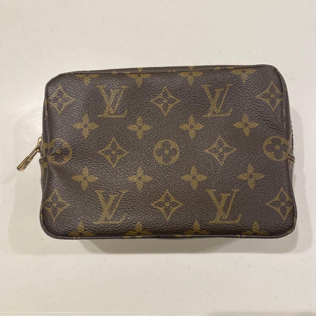 Louis Vuitton ルイヴィトン モノグラム ポーチ