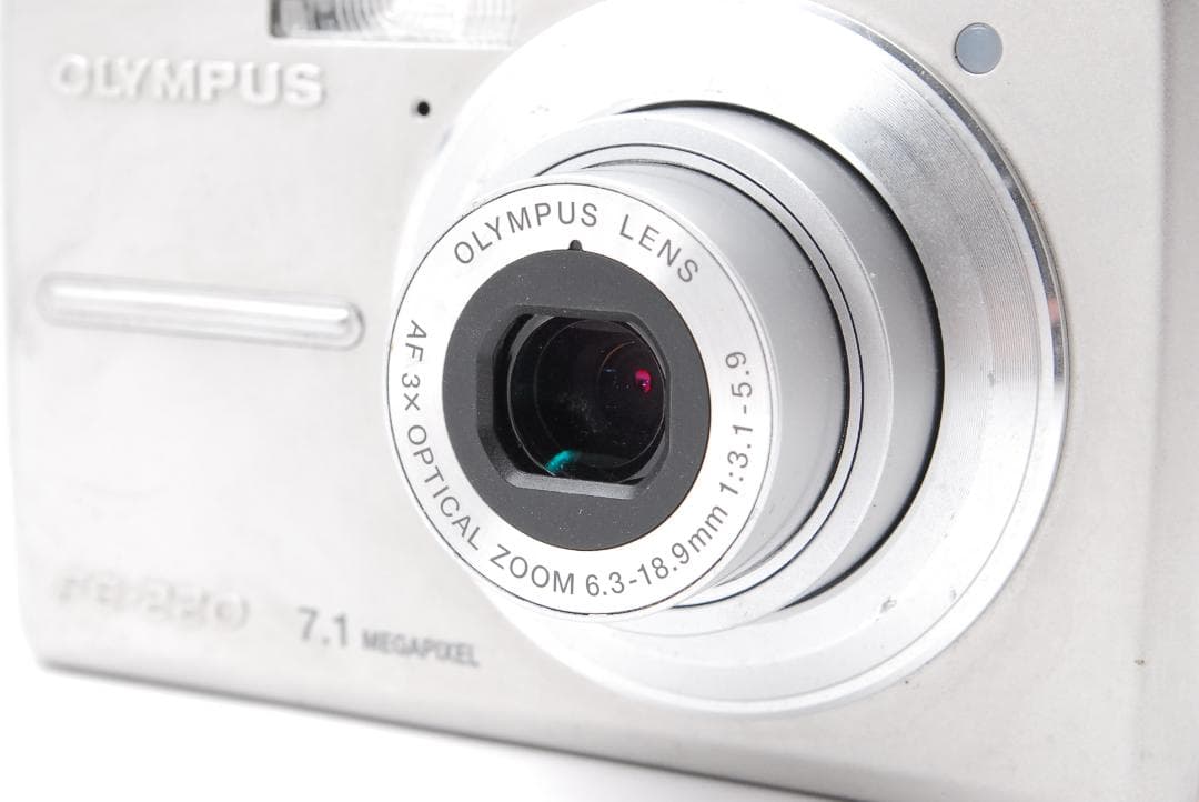 【完動品】OLYMPUS FE-220　オリンパス　コンデジ　シルバー