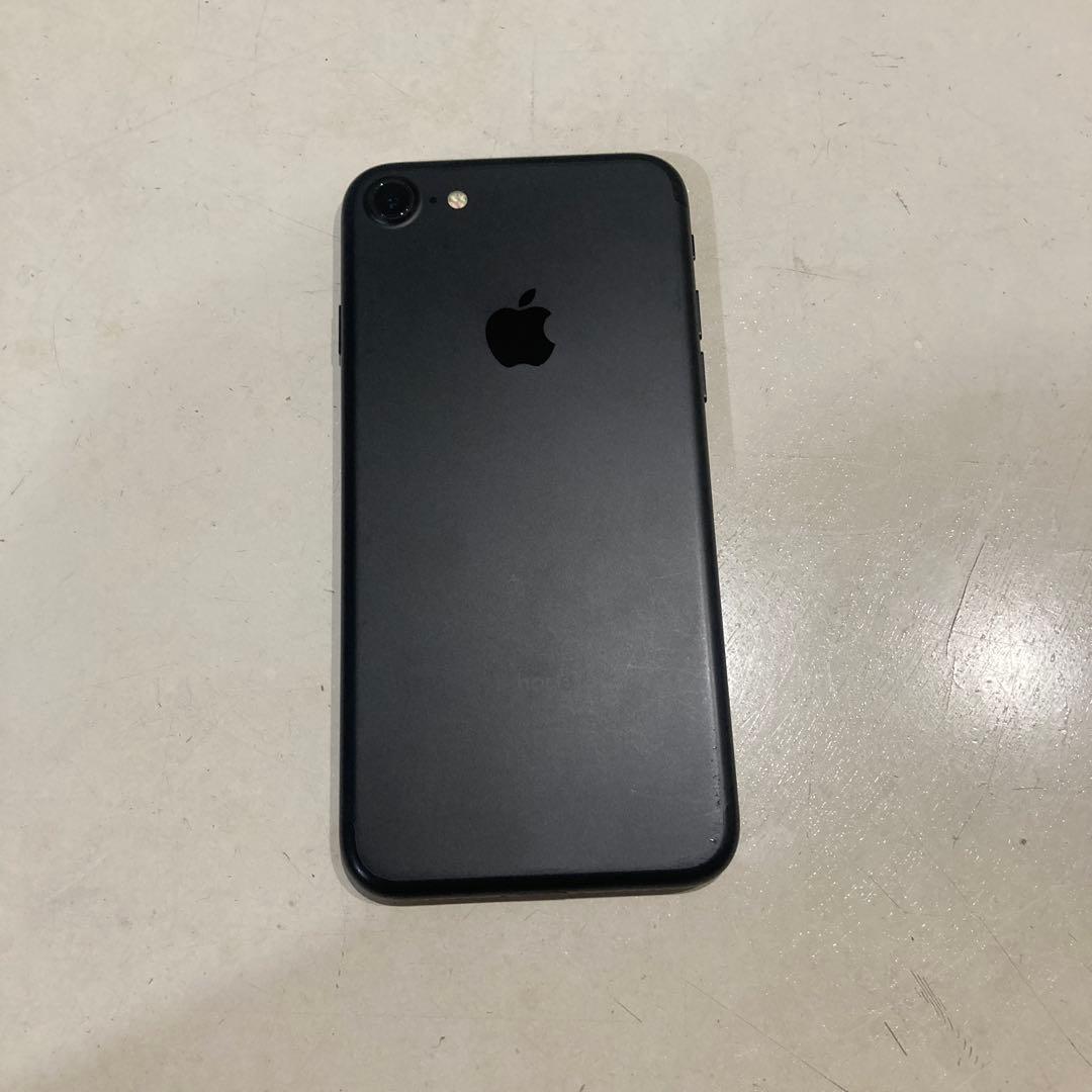 Apple iPhone 7 ブラック 本体のみ　128GB SIMフリー