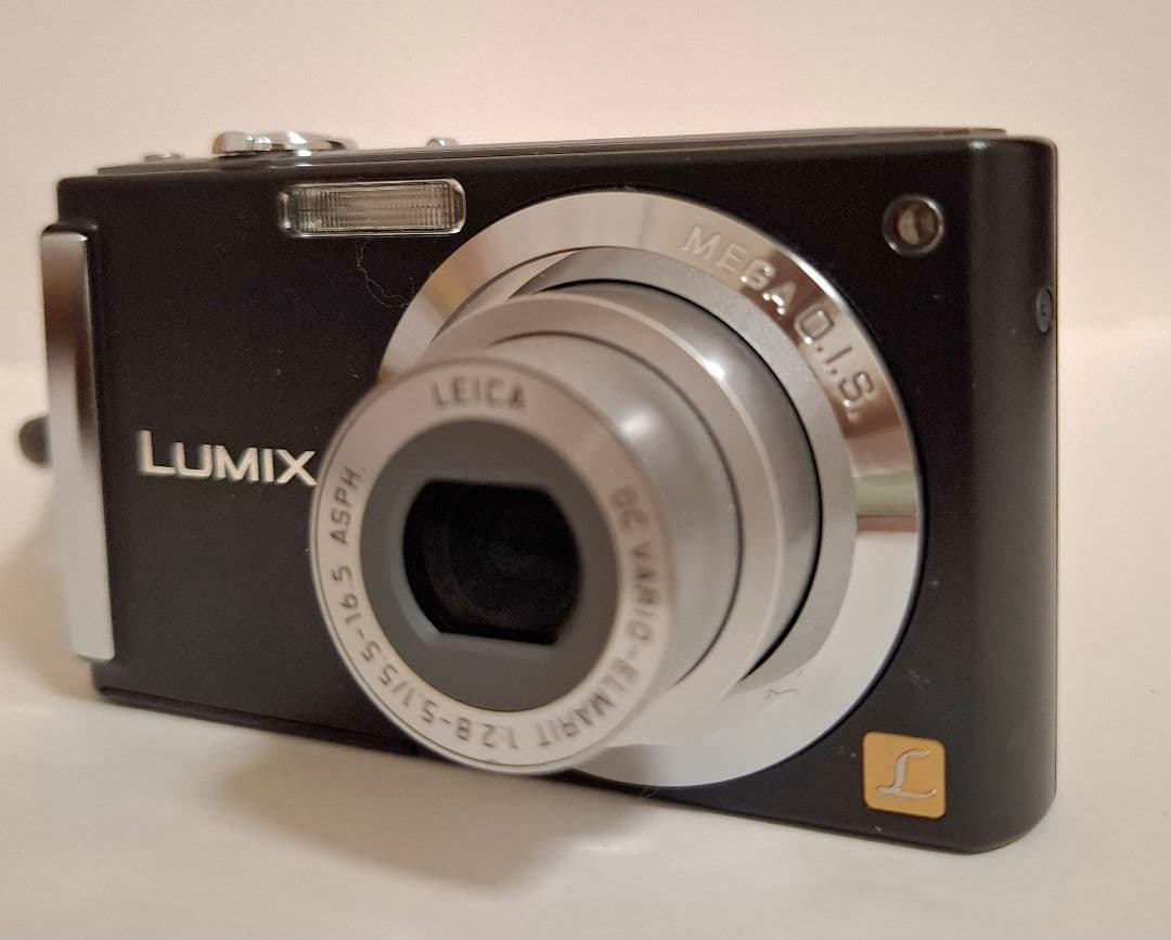 [美品]パナソニック LUMIX DMC-FS3デジタルカメラ