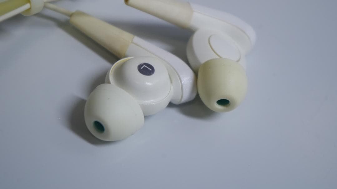 A4223 SONYノイズキャンセリングイヤホン　MDR-NWN33S