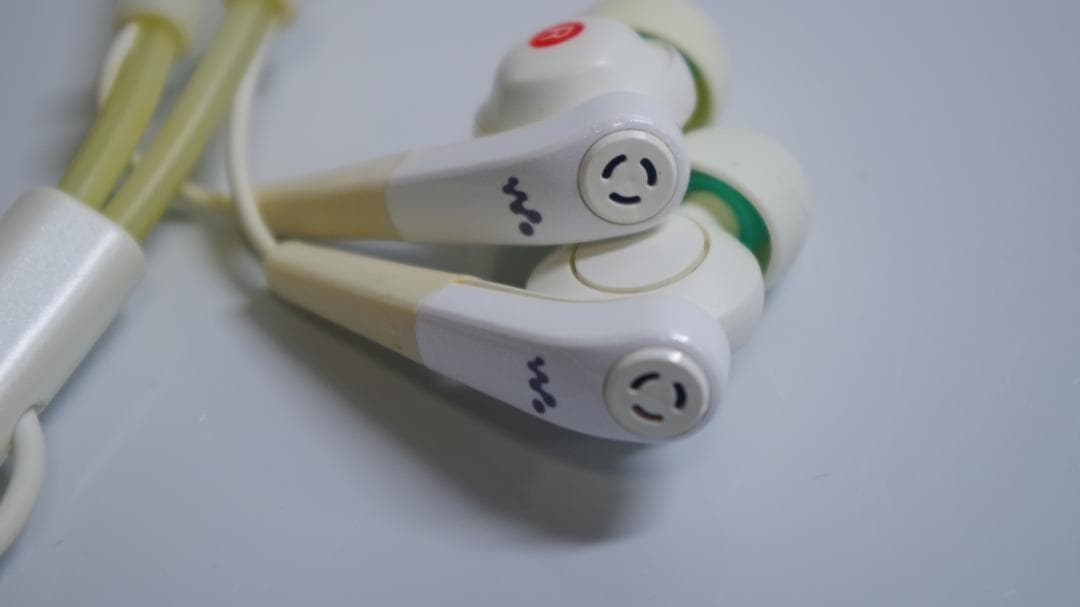 A4223 SONYノイズキャンセリングイヤホン　MDR-NWN33S