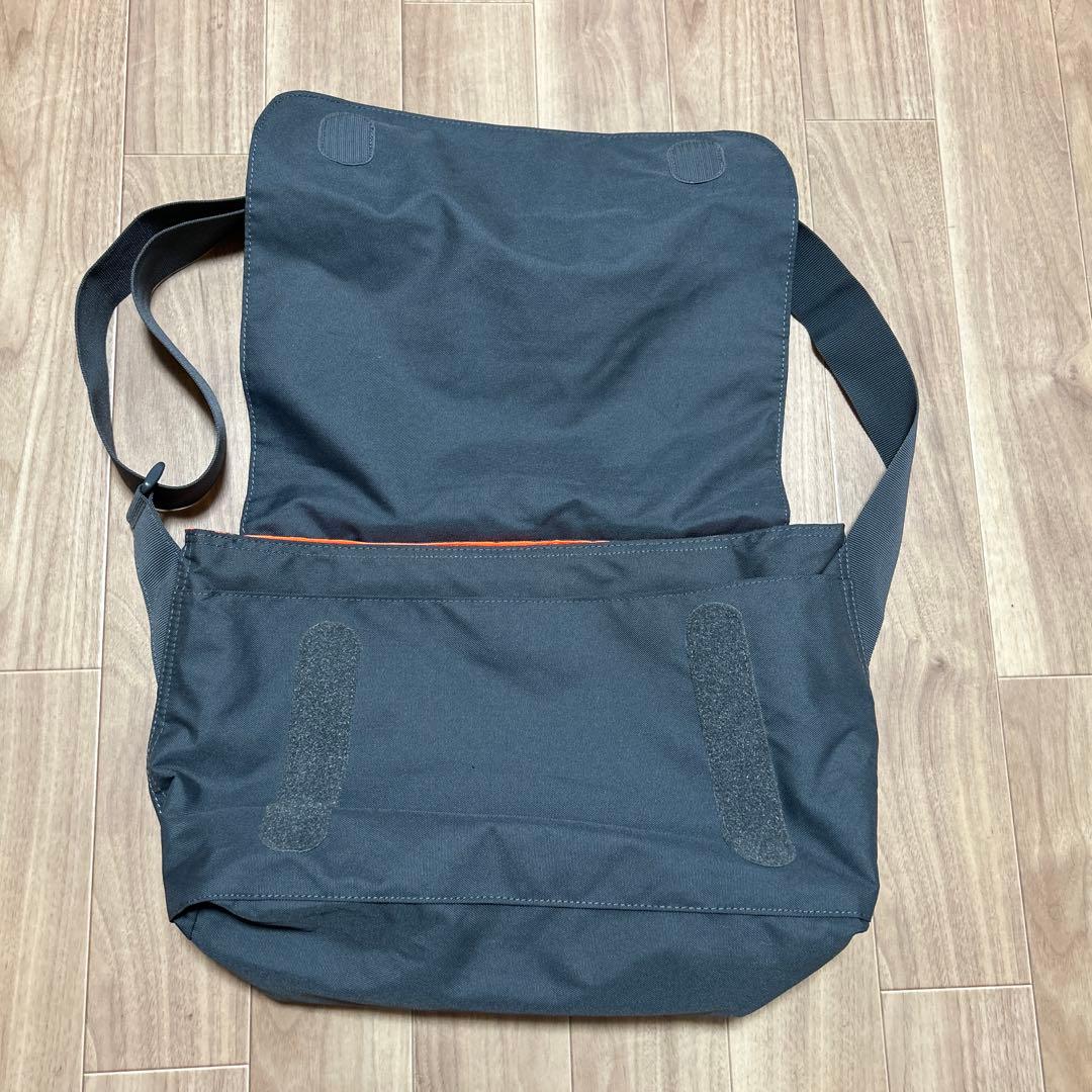 old nike ナイキ　グレー　メッセンジャーバッグ　古着　y2k