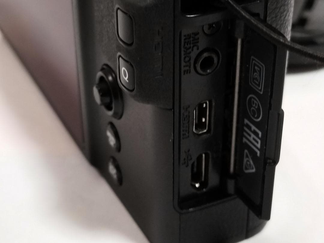 FUJIFILM XF10 富士フィルム