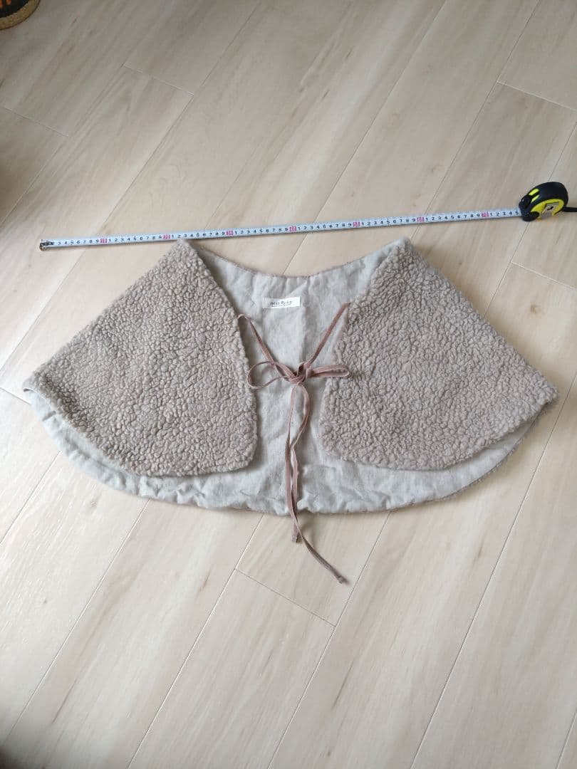 nest Robe ベージュ ウールボアケープ