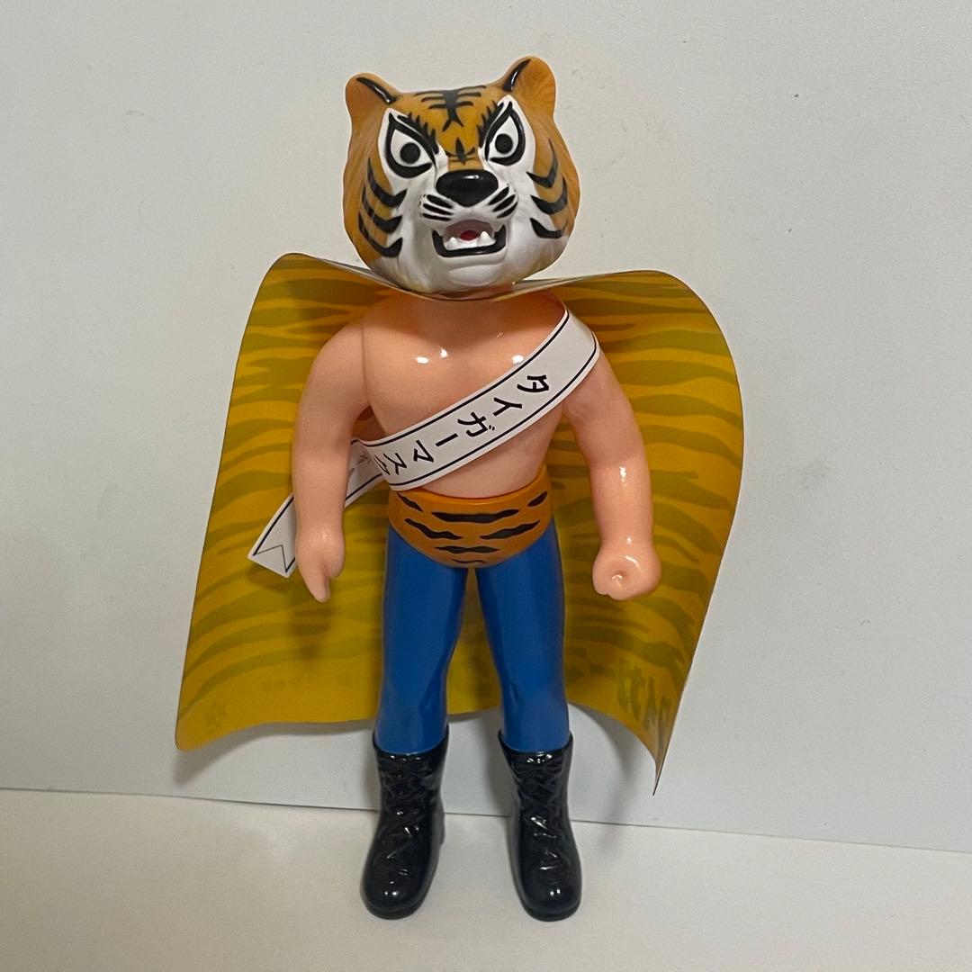 メディコムトイ タイガーマスク ミドルサイズ ソフビ