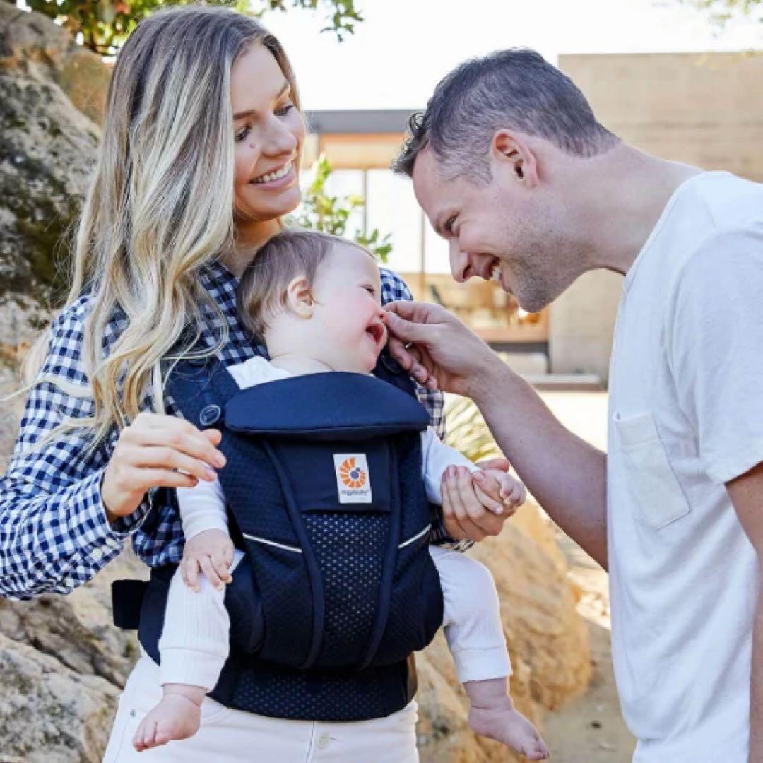 Ergobaby OMNI Breezeネイビー抱っこひも