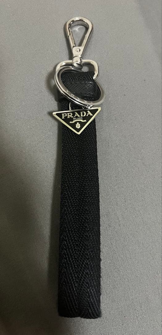 【値下げ可能】PRADA ブラックキーホルダー