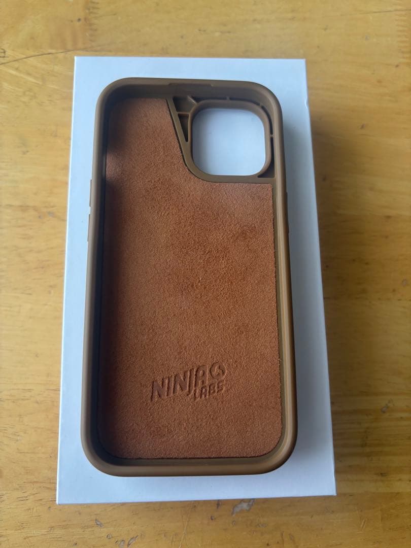 【M】NINJA LABS iPhone15ケース ブラウン