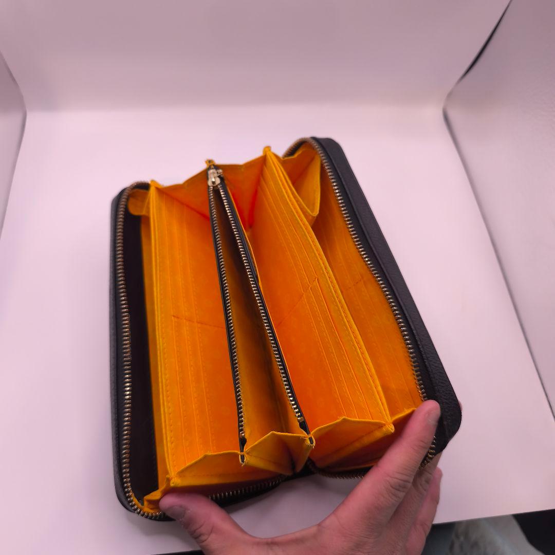 Castelb bajac ロゴ入り黒長財布 ゴールドファスナー