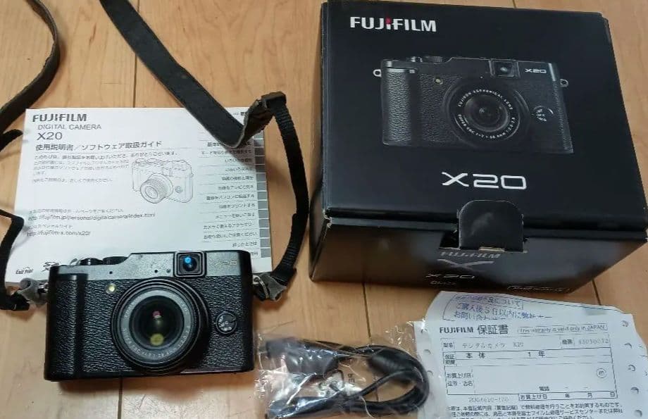 FUJIFILM X20 コンパクトデジタルカメラ