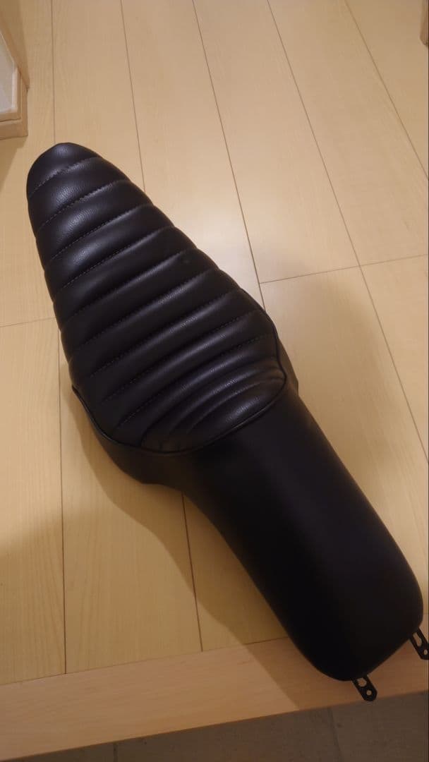 ヤマハ　bolt 社外シート