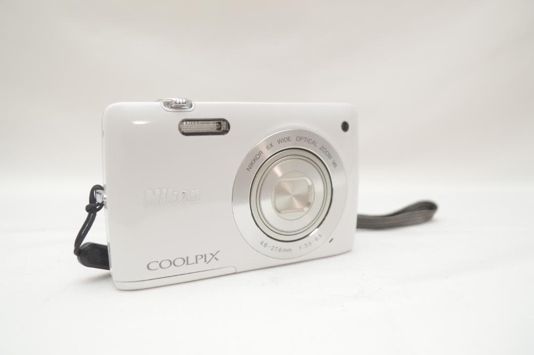 ✨未使用美品✨ Nikon Coolpix S4300 ホワイト 元箱付