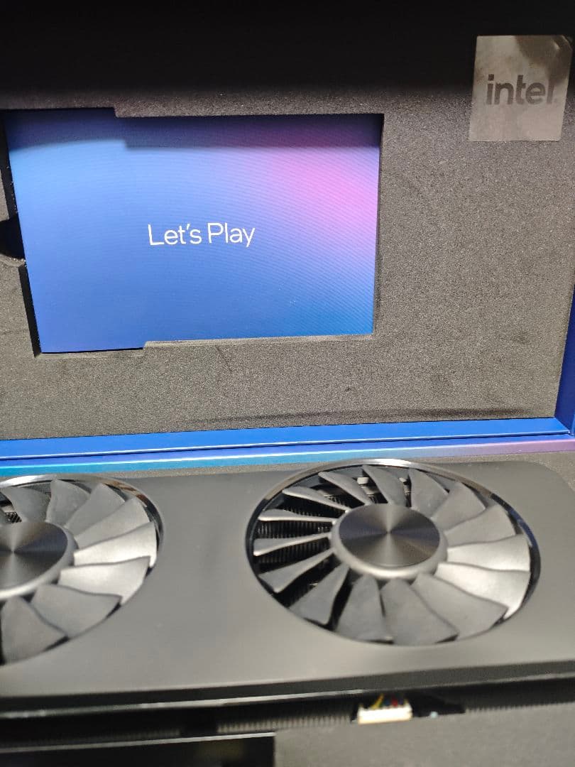 Intel ARC A750 グラフィックボード