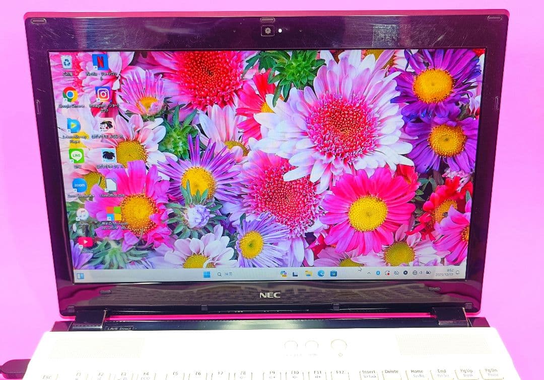 大容量500GB‼️第7世代✨i5✨16GB✨オフィス✨白ホワイトノートパソコン