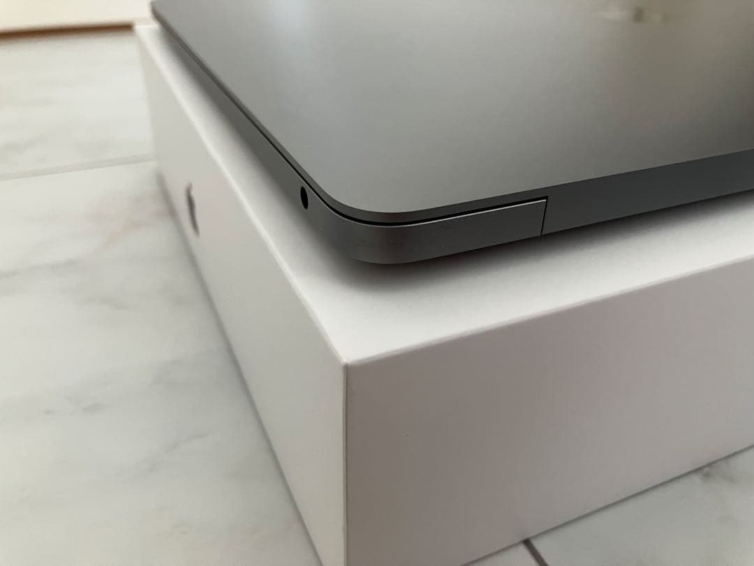 Apple MacBook Air M1 8GB 256GB バッテリー100%