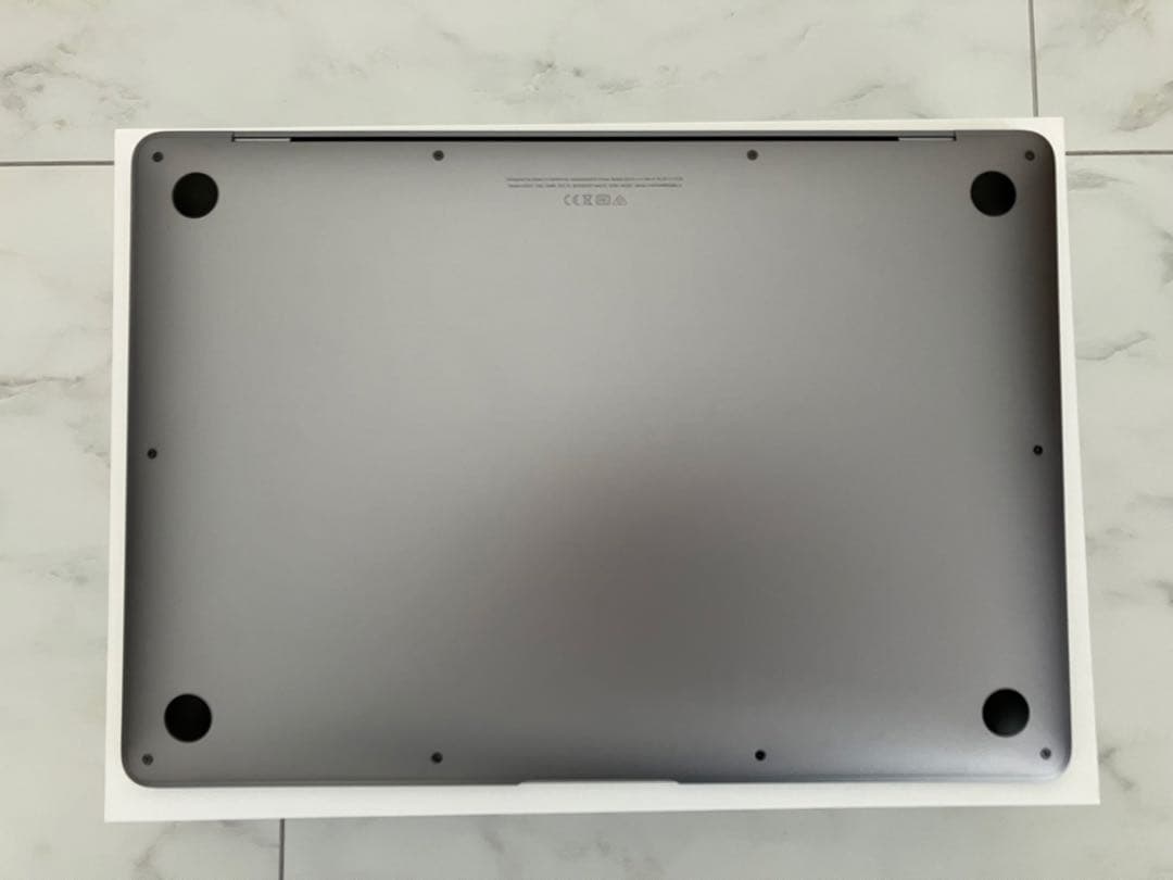 Apple MacBook Air M1 8GB 256GB バッテリー100%