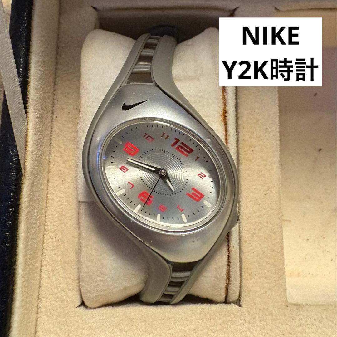 Nike シルバー赤 アナログ時計 Y2K テック系 男女兼用 流行り