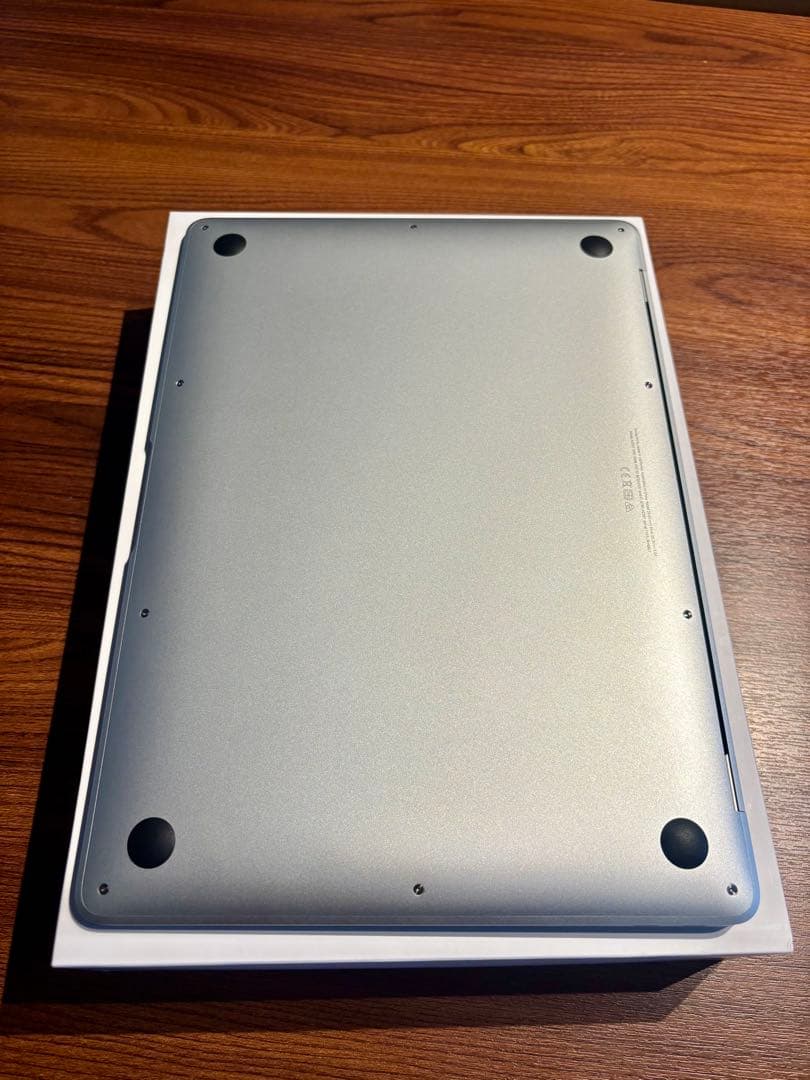 【美品】MacBook Air M1（2020）8GB / 256GB