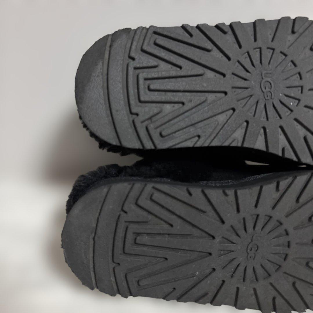 綺麗♡UGG 黒 スエード ファー付き クロッグ サンダル　サボ　アグ　24