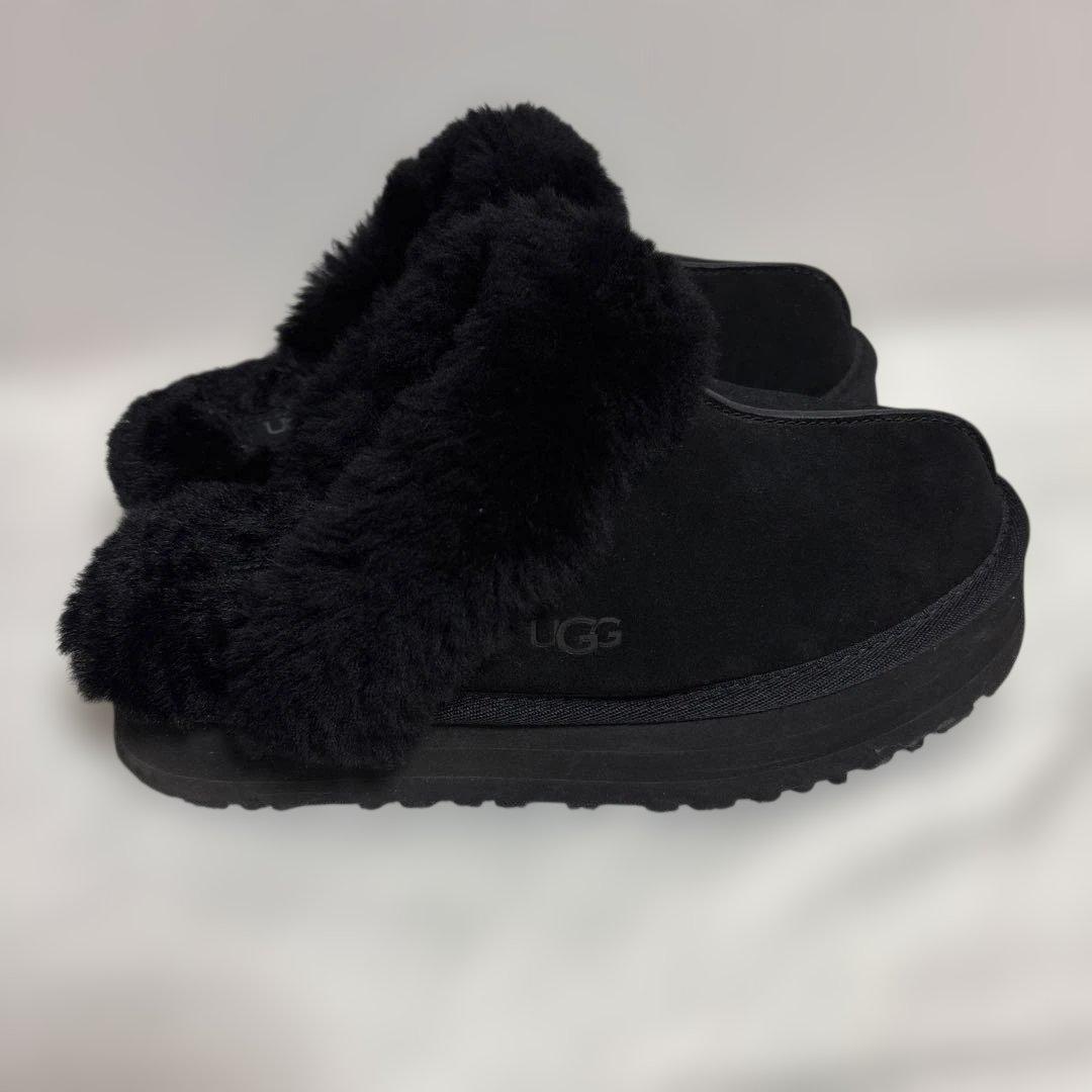 綺麗♡UGG 黒 スエード ファー付き クロッグ サンダル　サボ　アグ　24