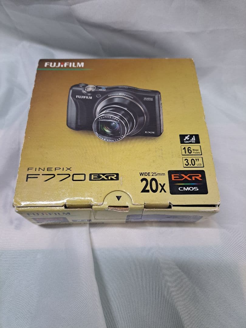 FINEPIX F770 EXR 16MP 20倍ズーム