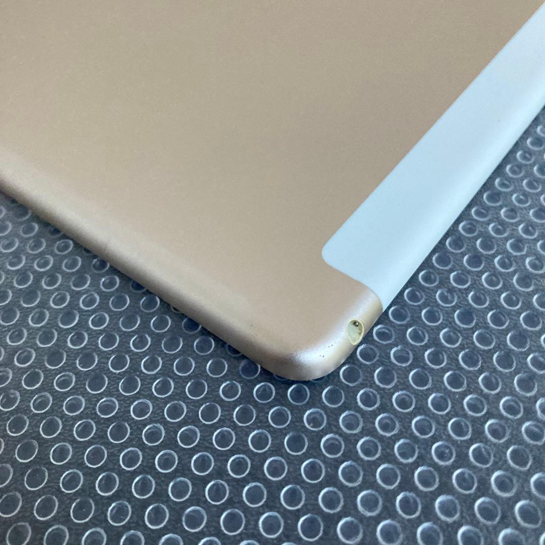 812 電池最良好☆比較的美品☆iPad Air2 64GB SIMフリー☆