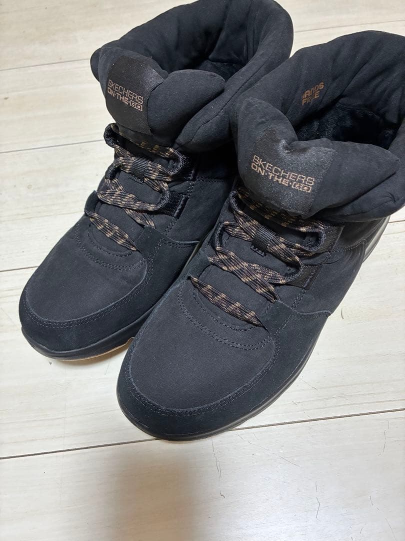 Skechers女性用ブーツ　Glacial Ultra Slip-ins