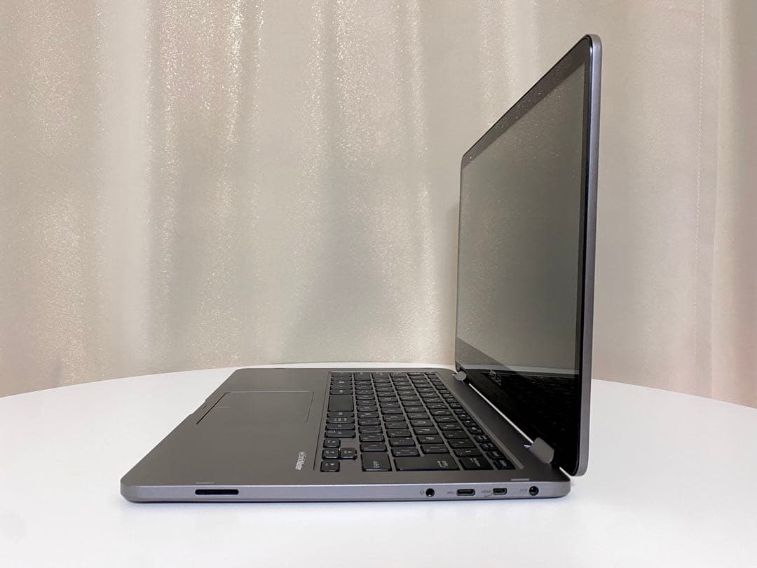 ASUS VivoBook Flip 14 2-in-1 ノートPC